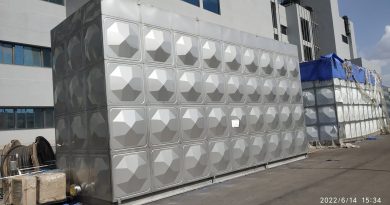 Commercial water tank