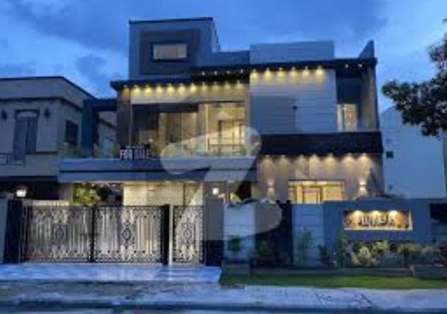 Attractive And Best Location for House in Bahria Town Lahore